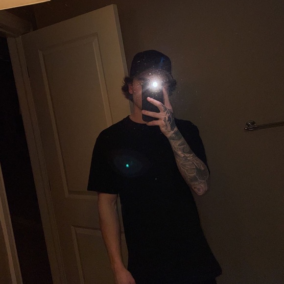 Meet your Posher, Josh - Picture 1 of 1